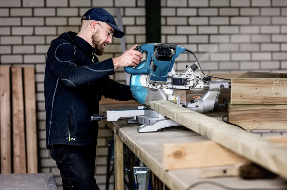Schutting Kampioen - Algemeen - Schutting montage hout beton schuttingen grenen douglas hardhout projectbouw - 32